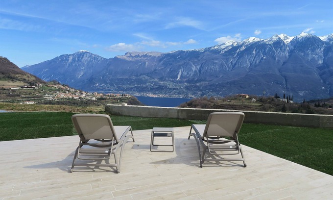 Tignale Apartment | Tranquil Apartment with Terrace Overlooking Lake Garda
