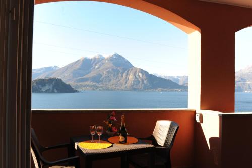 Fiumelatte Apartment | Kid-Friendly Retreat at New Apartment Lake 12 - Rated 9.1
