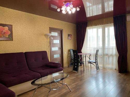 Dzerzhyns'kyi District Apartment | Elegant Apartments with Panoramic Views on Avenue Nauky