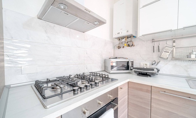 Voltri Apartment | Cozy Apartment 7 Min Walk from Voltri Beach, Family-Friendly