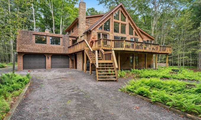 Gouldsboro House | New! Arcade-Sauna-Hot Tub-Gym-Fire Pit-BBQ Grill