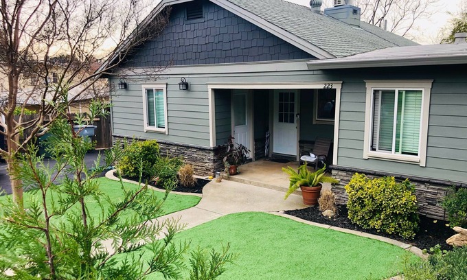 Auburn House | Cozy Auburn Studio Near Downtown with Pool & Spa Access