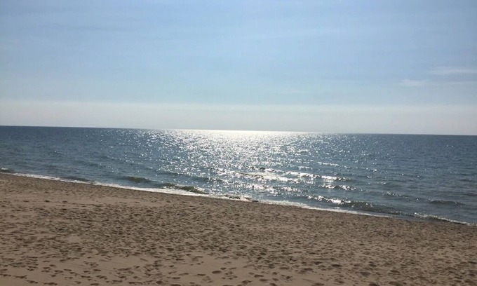 South Haven Condo | Idyllic Beachfront Lake View Getaway on Lake Michigan