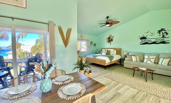 Alice Town Condo | New! Beautiful "Bahamas Sunset" Ocean View! Walk to Pool/Casino! Private Beach
