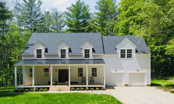 Sheffield House | NEW Beautiful Berkshires Farmhouse