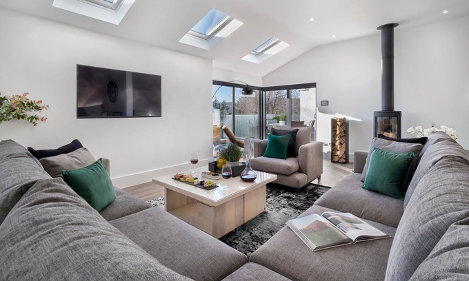 Bowness-on-Windermere House | Discover Berkeley House: Scenic Lake View & Premier Amenities
