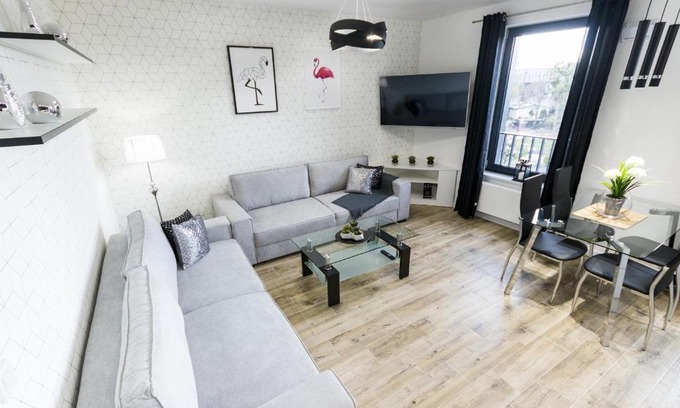 Wroclaw City Center Apartment | Prime Old Town Apartment with Parking and Scenic Views