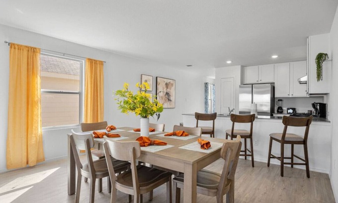 New Braunfels House | New Braunfels Home - Four Bedroom House, Sleeps 8