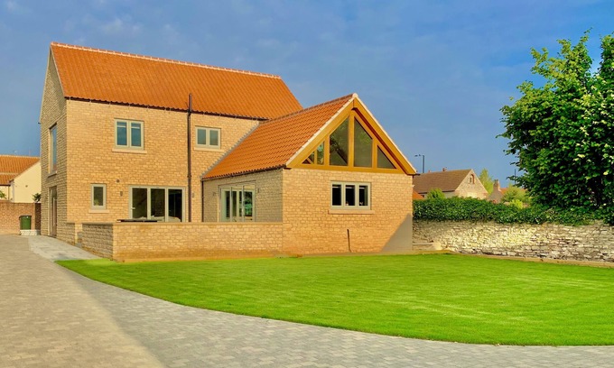 Bircotes House | Idyllic Stone House with Pool & Spa - Guest Rated 10/10