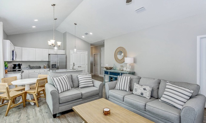 Ono Island House | Pet-Friendly Getaway with Beach Cruisers & Play Area