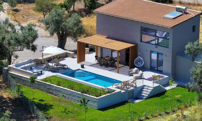 Lefkada Town Villa | Secluded Villa with Private Pool Surrounded by Nature