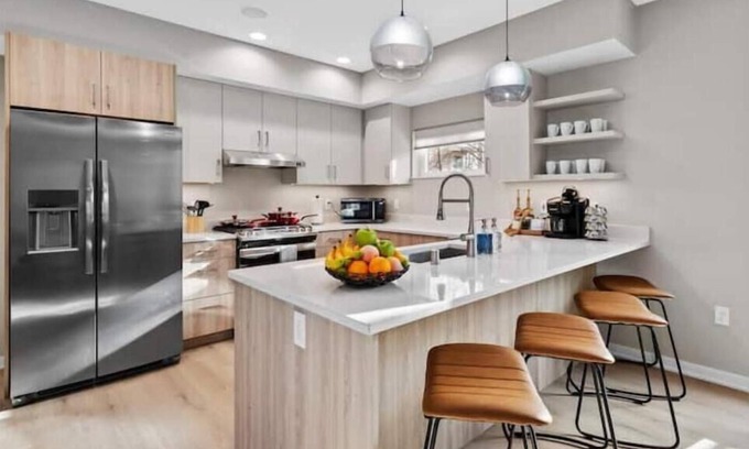 Lower East Side Apartment | Modern Retreat with Free Parking Near Fiserv Forum & Lakefront