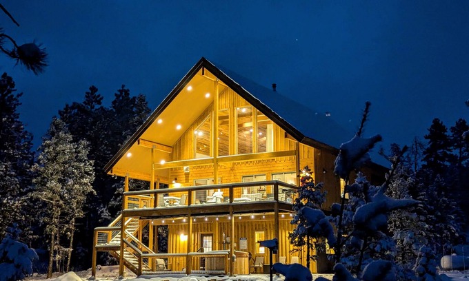 Columbine Lake House | Cozy Retreat with Hot Tub Near Ski & Nat’l Forest