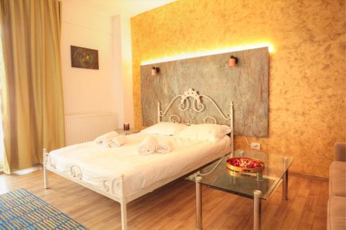 Cluj-Napoca Apartment | Pet-Friendly New Central Oasis with Excellent Guest Ratings