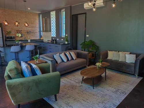 Pai House | Discover New Chapter House: Family-Friendly Retreat Near Center