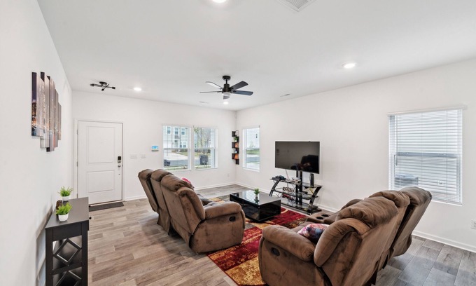 Dallas House | NEW! Charming Getaway Perfect for Relaxation