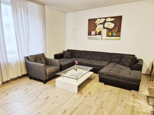 Ludwigsvorstadt-Kliniken Apartment | Discover New City Center Stays with Family-Friendly Amenities