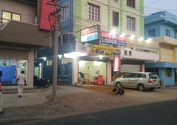 Tiruchendur Hotel | Discover New City Tower Residency: Family-Friendly Retreat