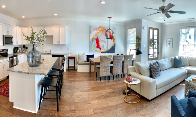 Oxford Condo | Spotless 3BR Oxford Condo with Pool - Guest Rated 10/10!