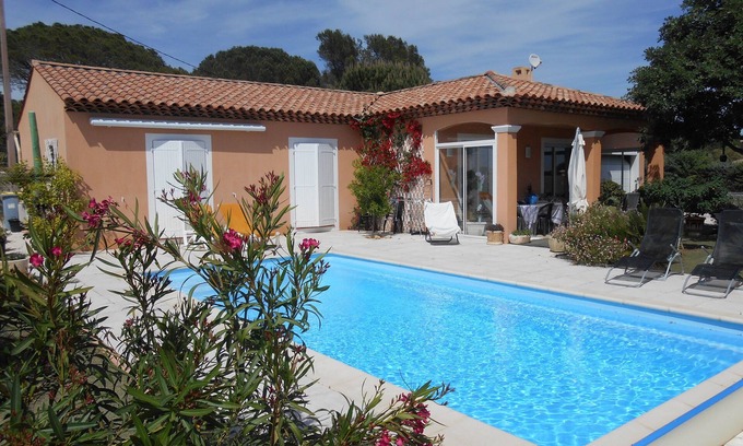 Puget-sur-Argens Villa | Modern Villa with Private Pool Near the Beach - Rated 9.8