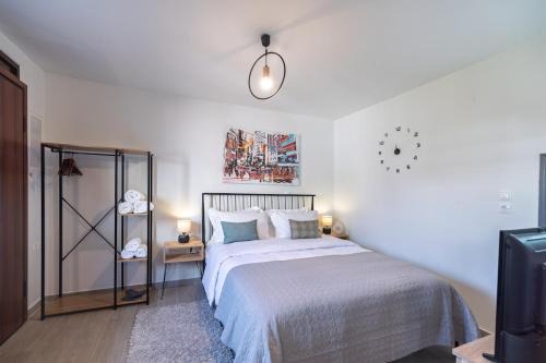 Ilioupoli Apartment | New, Comfy, Spotless Studio in Ilioupoli, Athens
