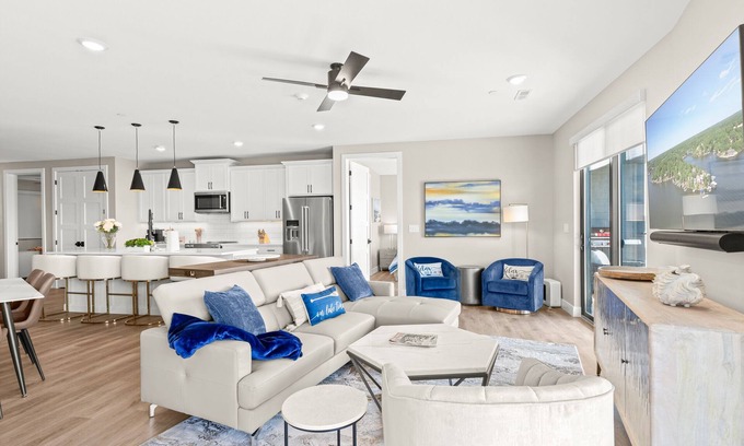 Village of Four Seasons Condo | Spacious 7-Bedroom Condo with Pool and Lake Views