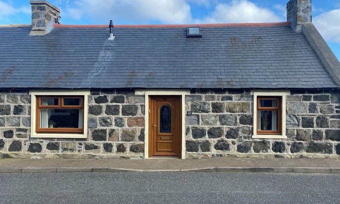 Portsoy House | Coastal Cottage in Portsoy, Scotland with Oceanfront Views