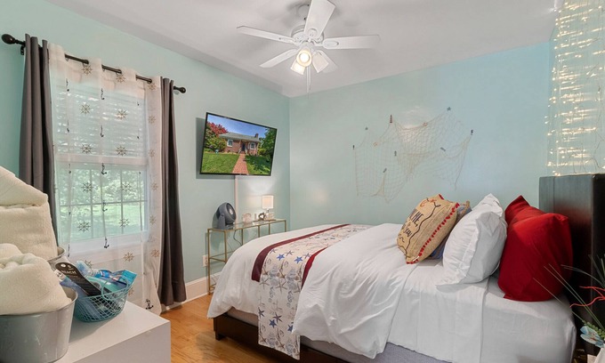 Kilmarnock House | Guest Rated: 10/10 Cozy 2 BD Retreat with Arcade & Pool