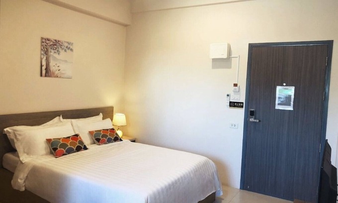 Din Daeng House | Charming Cozy Apartment Near MRT Suthisan Station