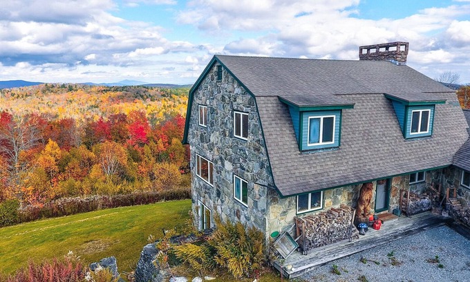 Windham House | Cozy Ski Chalet with Spectacular Views Near the Mountains