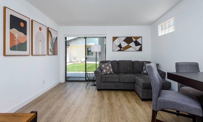 Garfield House | NEW Cozy Private Guesthouse in the heart of Phoenix!