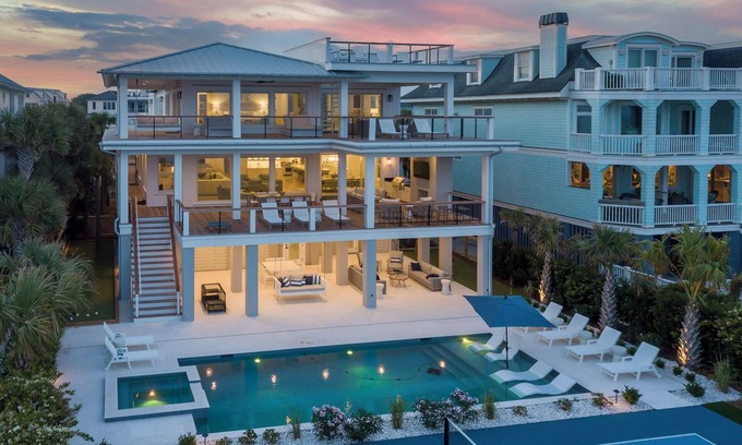Isle of Palms House | Experience Oceanfront Bliss with Pool & Spa - 620 Ocean Blvd