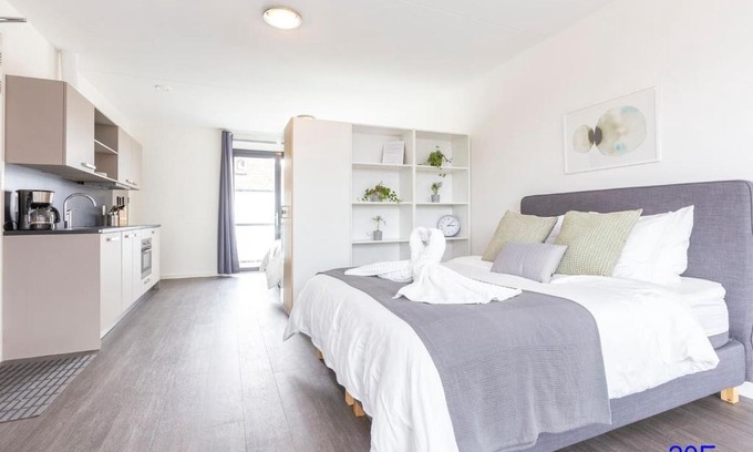 Delft Apartment | Modern Family Apartment with City Views in Delft