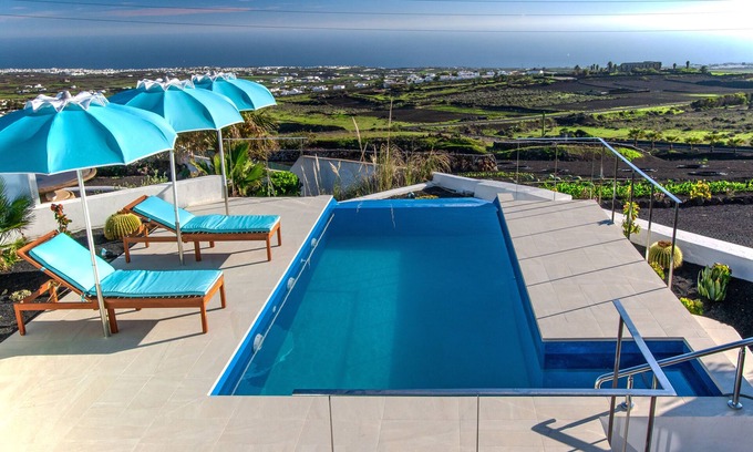 La Asomada Villa | New Deluxe Villa Via Lactea with Infinity Pool & Ocean Views