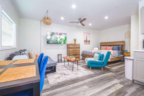 Orlando Apartment | Newly Designed Apartment Near UCF - Pet Friendly Stay