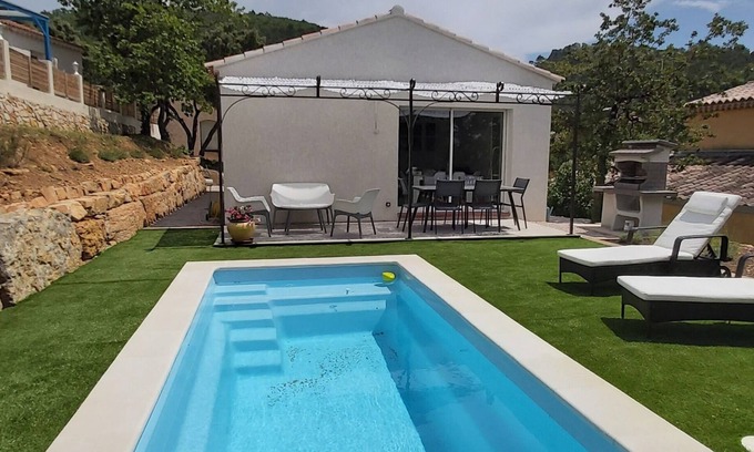 Rocbaron Villa | Inviting 2-Bedroom Villa with Private Pool for 4 Guests