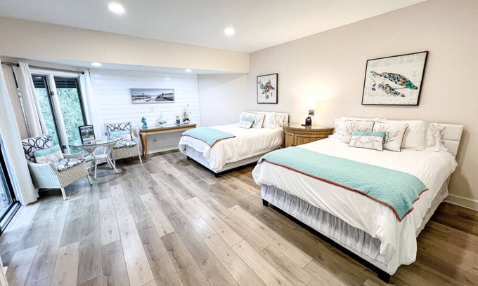 Fernandina Beach Condo | Relaxing Getaway: Poolside Retreat Near Beach & Golf