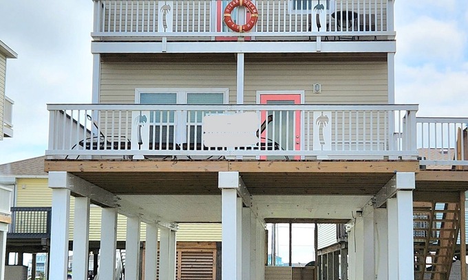 Surfside Beach House | New Dreamy Beach House Steps from the Ocean with Great Amenities