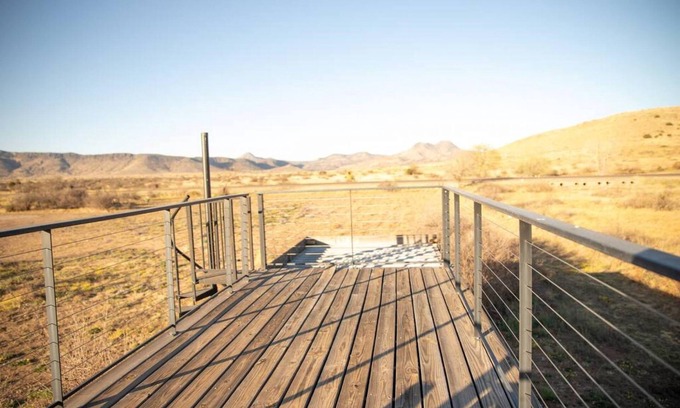 Alpine House | Beautiful New Endless Sunsets Home for Family Getaways