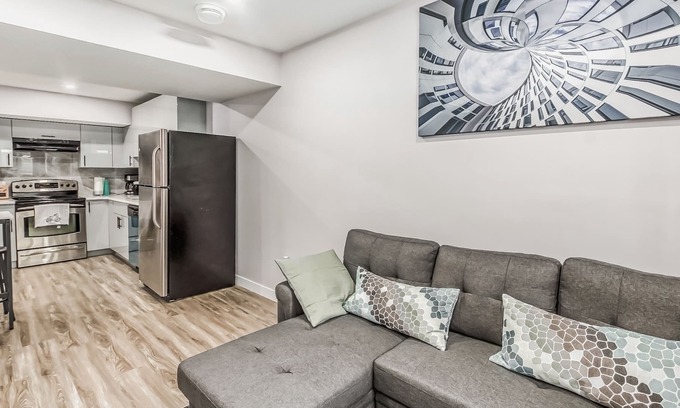 Southwest Edmonton House | Modern Guest Suite in Southwest Edmonton for Family Adventures