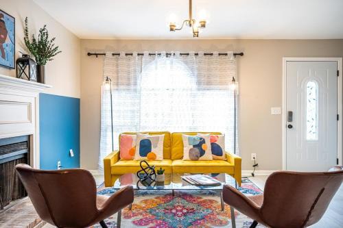 Norcross House | Cozy 2B2B Townhouse Retreat Near Family-Friendly Amenities