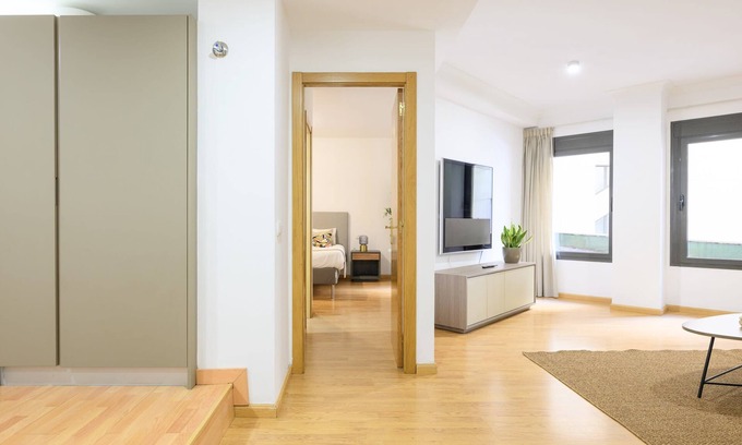 Vegueta Apartment | Refurbished Apartment in Triana/Vegueta with Spa Access
