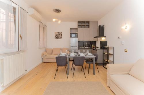 Ripamonti Corvetto Apartment | New Exclusive Apartment FONDAZIONE PRADA Tram to Duomo