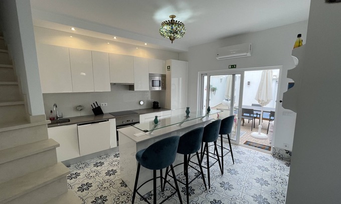 Luz de Tavira House | Refurbished Townhouse with Ocean View in Luz de Tavira