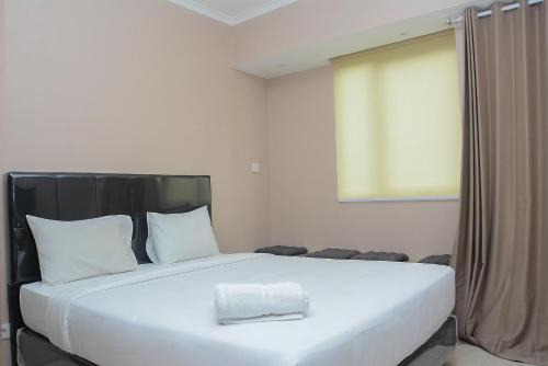 Old Jakarta Apartment | Cozy Studio Maple Park Apartment with Pool & Dining Options