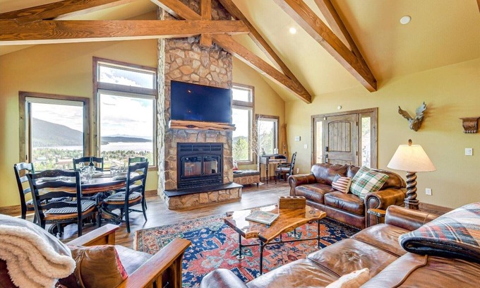 Grand Lake House | New Grand Lake Listing, Walk to town, Amazing Views, Great for Families!