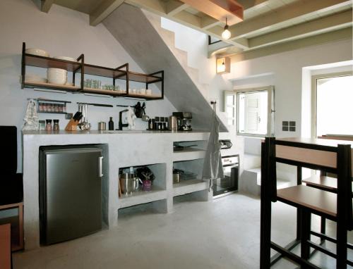 Nisyros House | Discover New Guesthouse in Emporios with Oceanfront Views