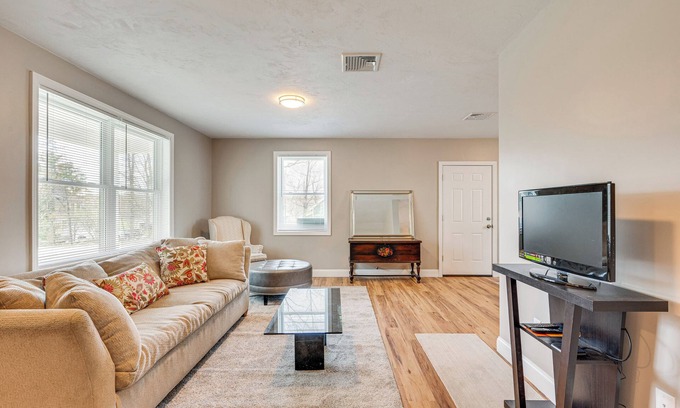 Tamworth House | Mountain View Retreat in New Hampshire, Steps from Skiing