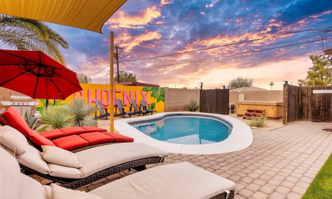 Encanto House | Unwind in a 6BR Oasis with Heated Pool & Hot Tub