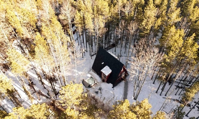 Evergreen Cabin | Discover the Hidden Ruby A-Frame: Pet Friendly Retreat